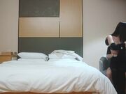 肚脐装美女屁股有点骚舔逼怼着骚穴大力猛操