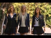 三个小清新妹子激情啪啪作品 高质量美女一起翘着屁股诱惑等待爱爱太刺激了清晰插穴挡不住鸡动720P高清