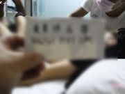 大奶少女馨馨背着男友和网友酒店3P激情 两根大屌的抽插让她特别享受颤抖的感觉